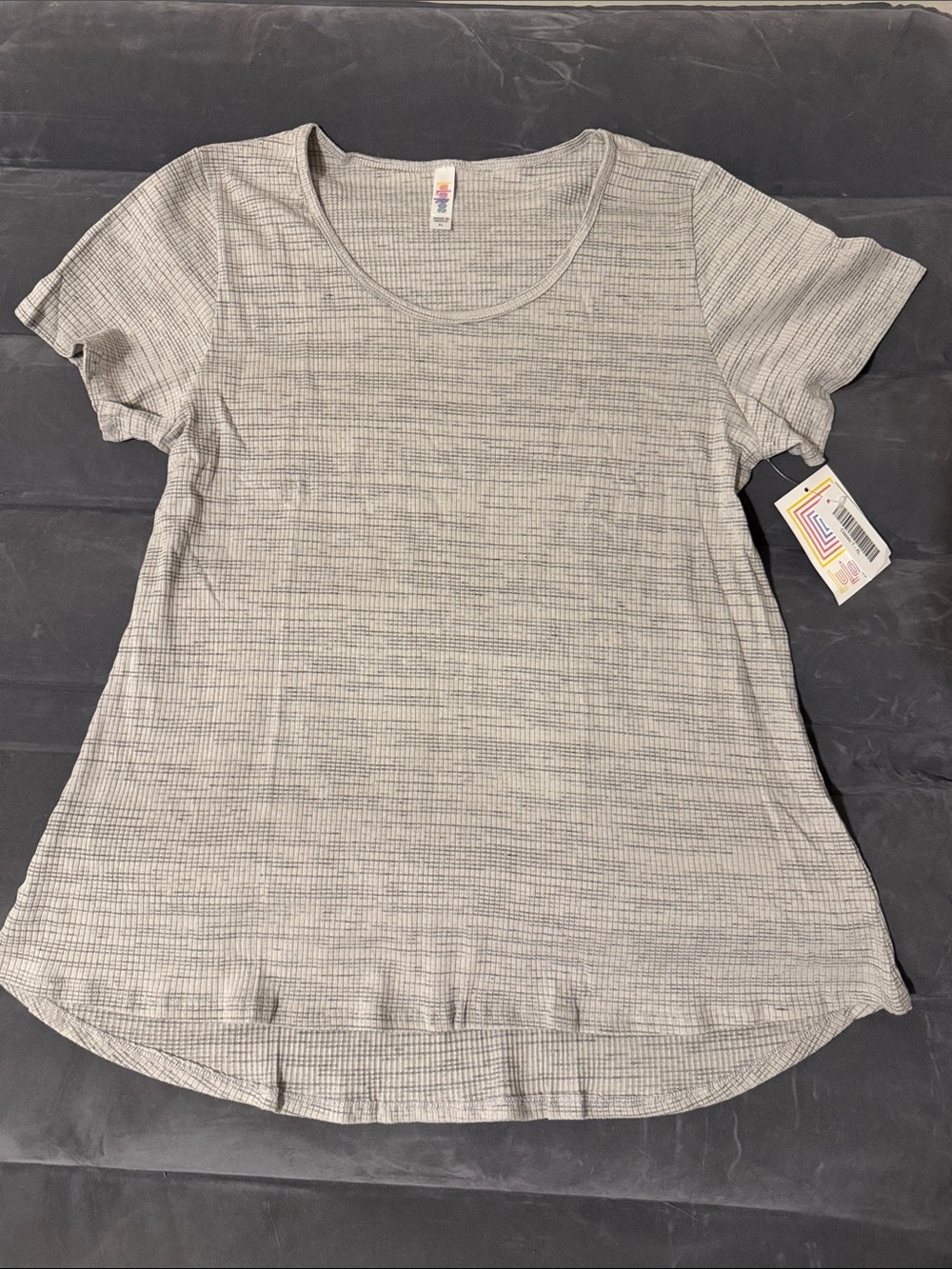 LuLaRoe Classic T XL Cream Gray Crosshatch Short Sleeve Top NWT